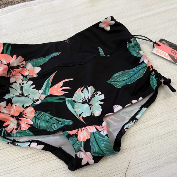 CINCHED SIDE BUTT LIFT ACTIVE SHORTS  FLORAL - Picture 3 of 4